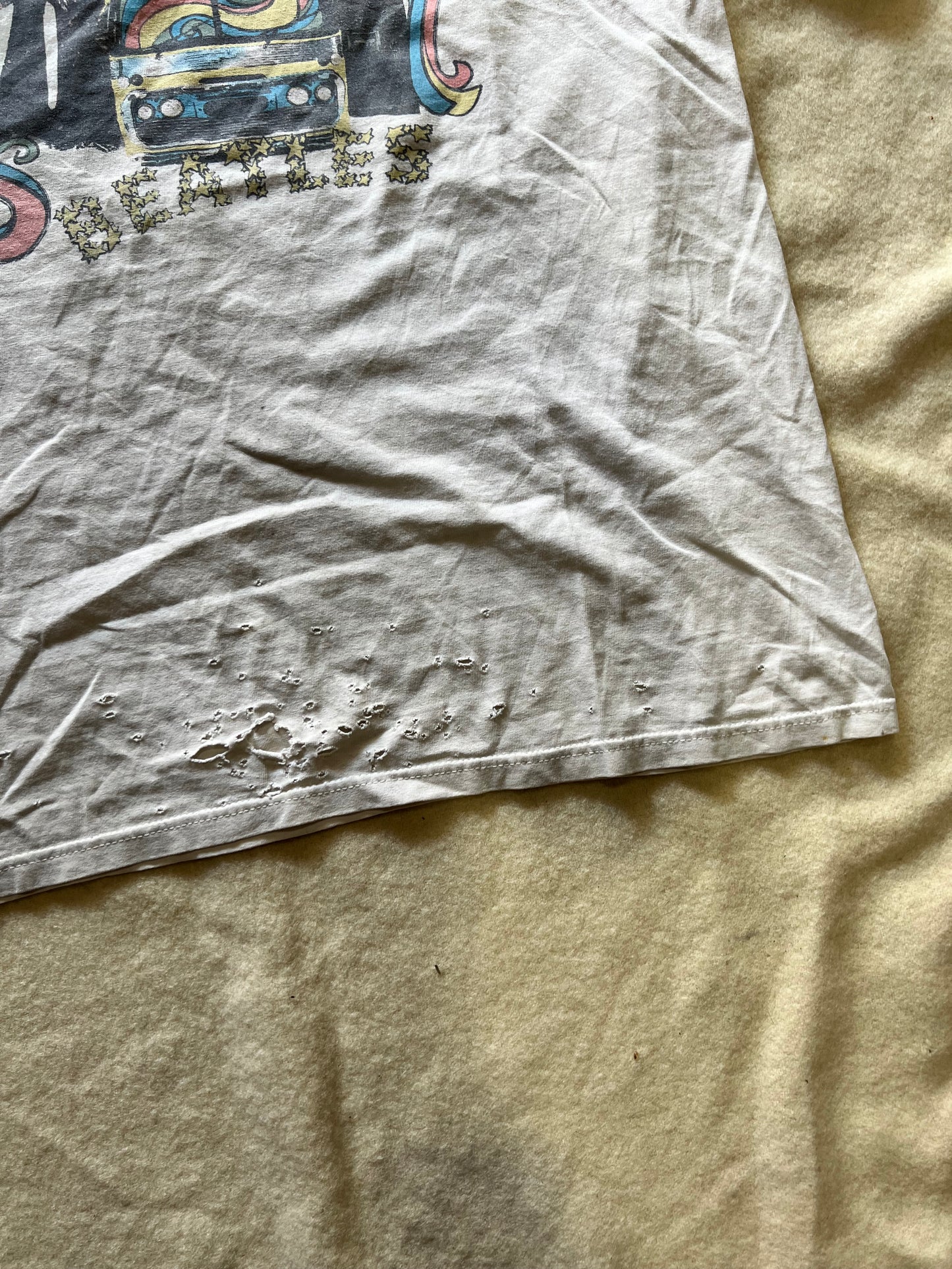 00s Thrashed Beatles Magical Mystery Tour Shirt (XL)