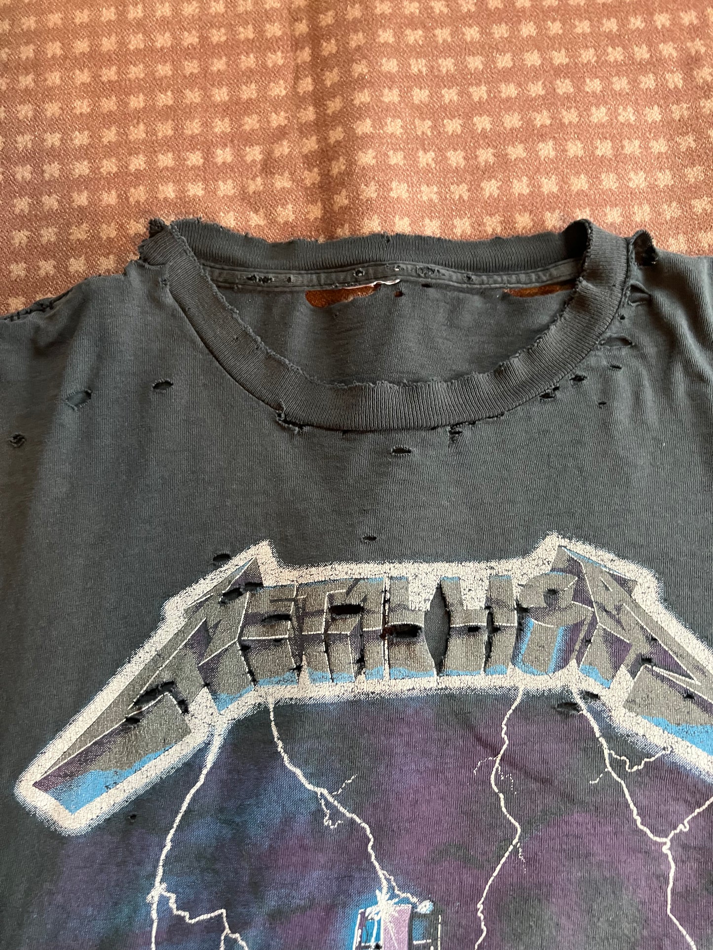 2000s Thrashed Metallica "Ride the Lighting" Shirt (XXL)