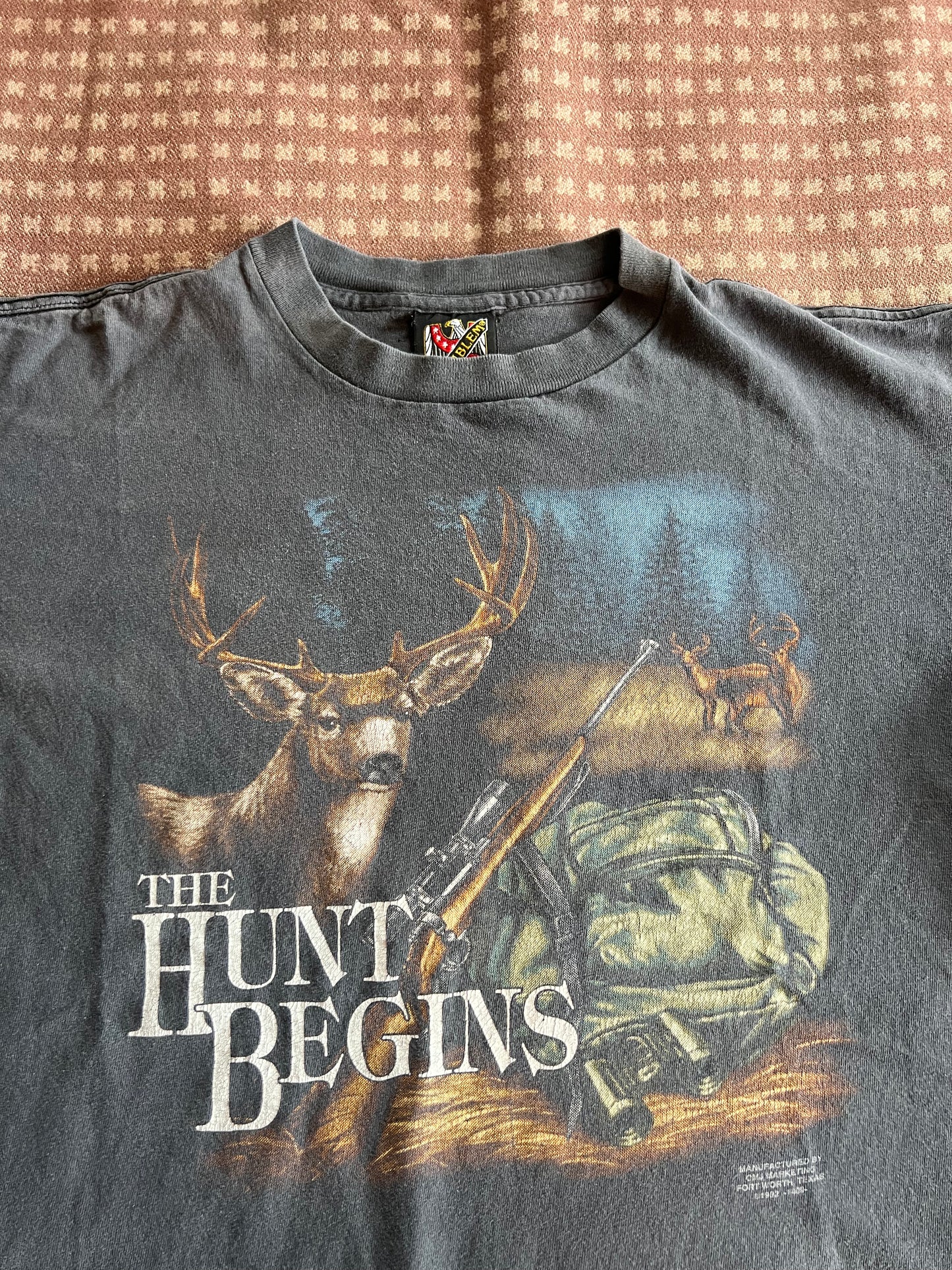 1992 "The Hunt Begins" 3D Emblem Shirt (L)