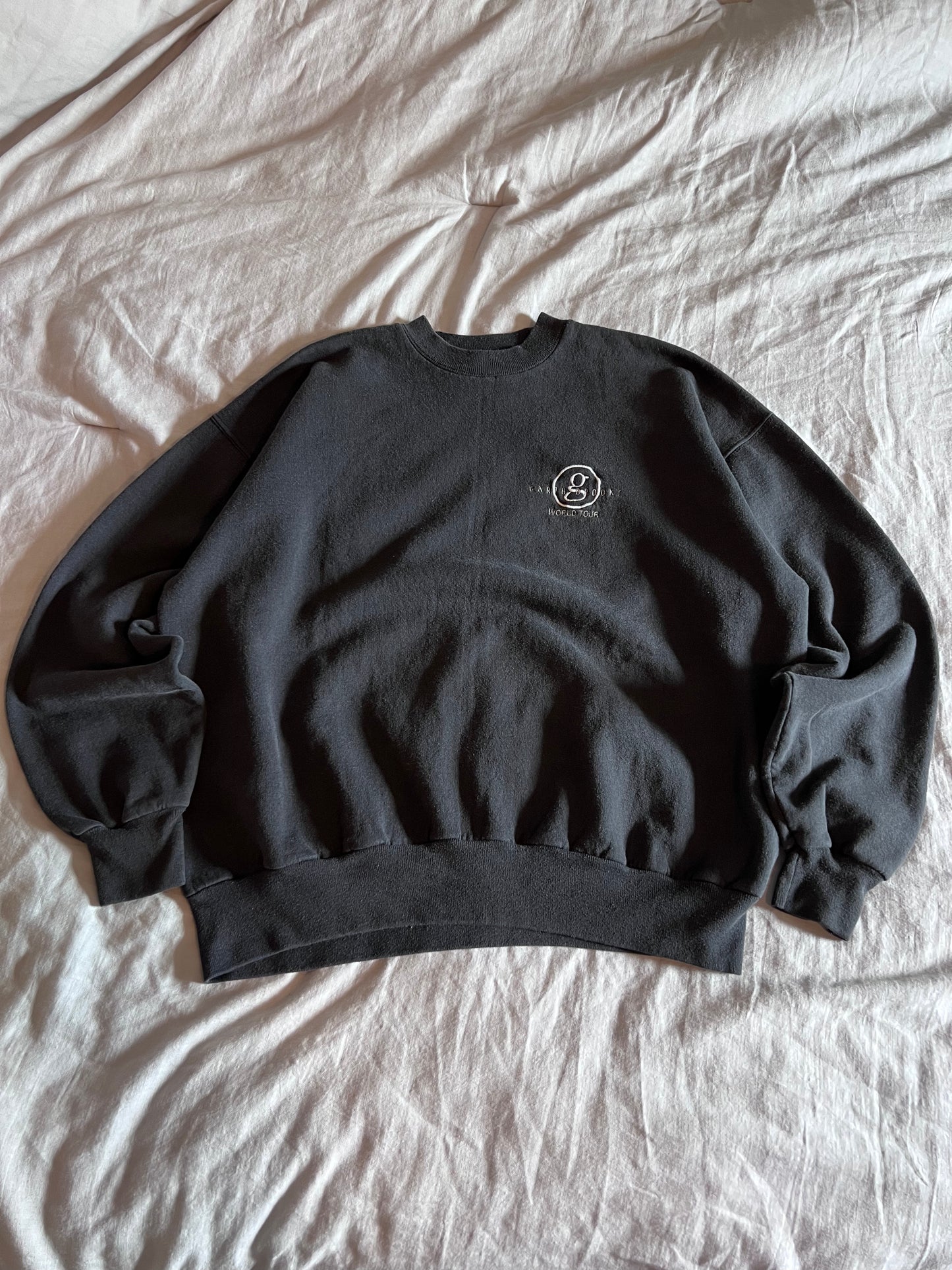 90s Garth Brooks Sweatshirt (XL)