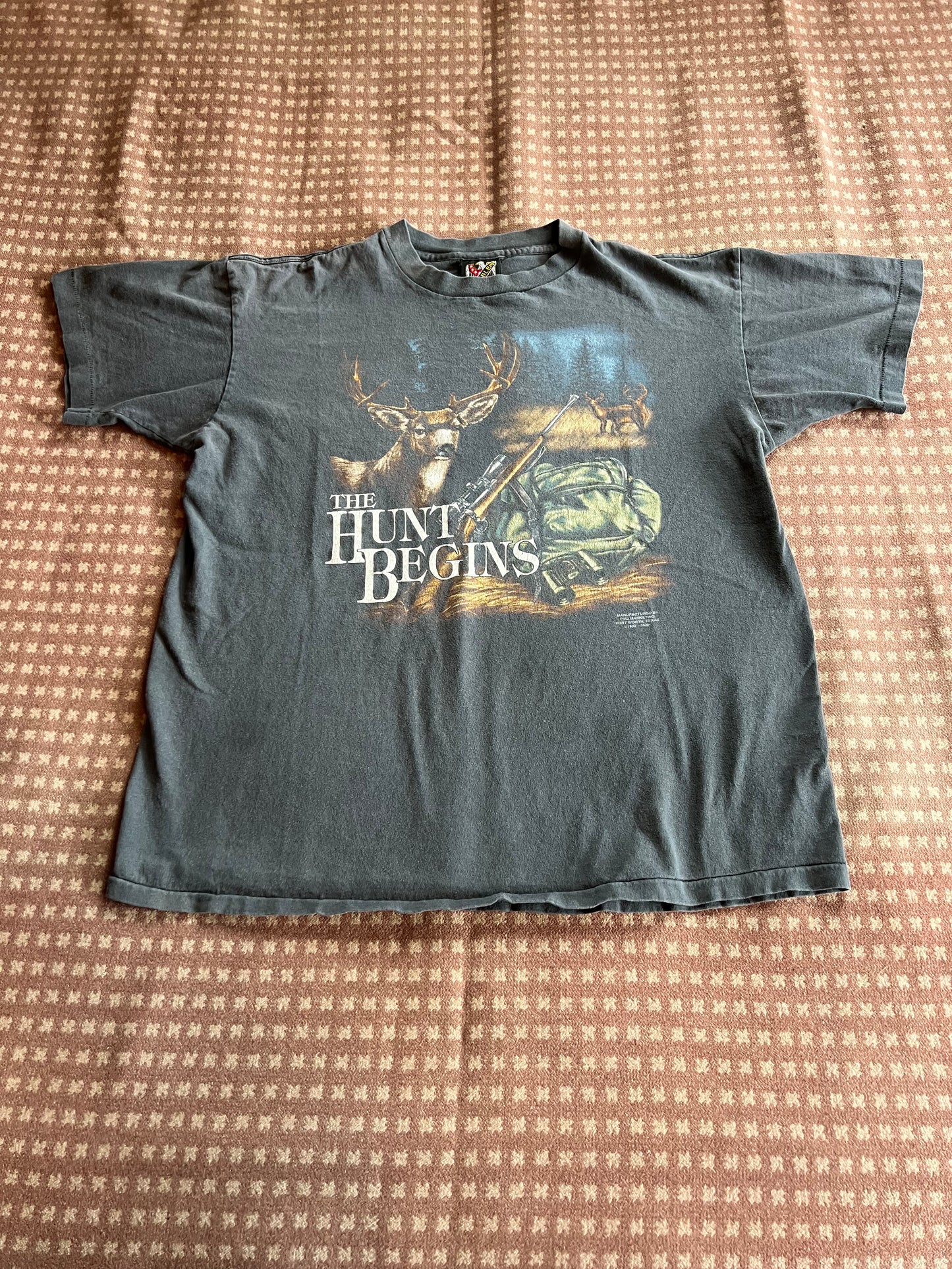 1992 "The Hunt Begins" 3D Emblem Shirt (L)