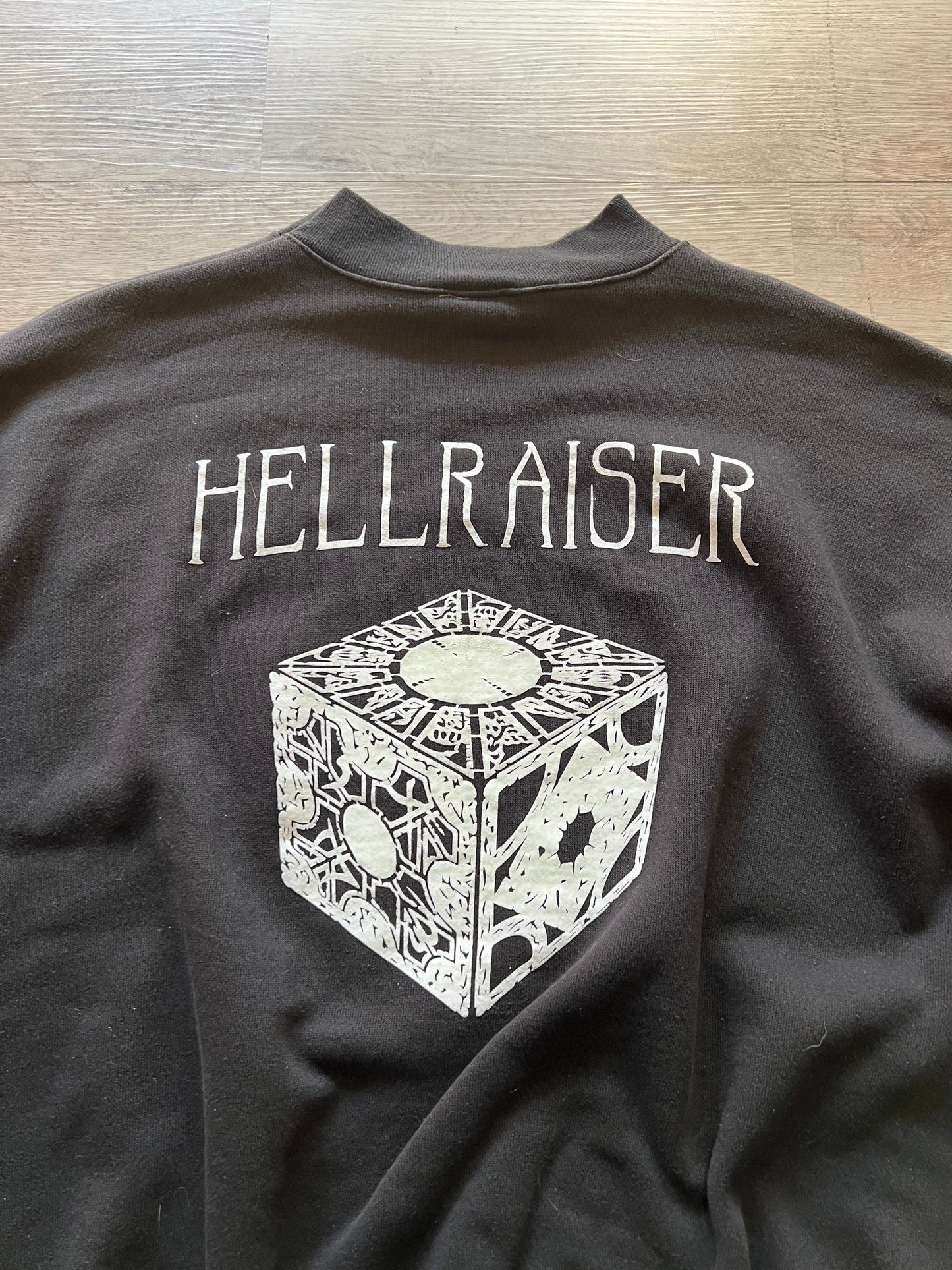 2000 Hellraiser Pinhead Glow in the dark Crewneck (XL)