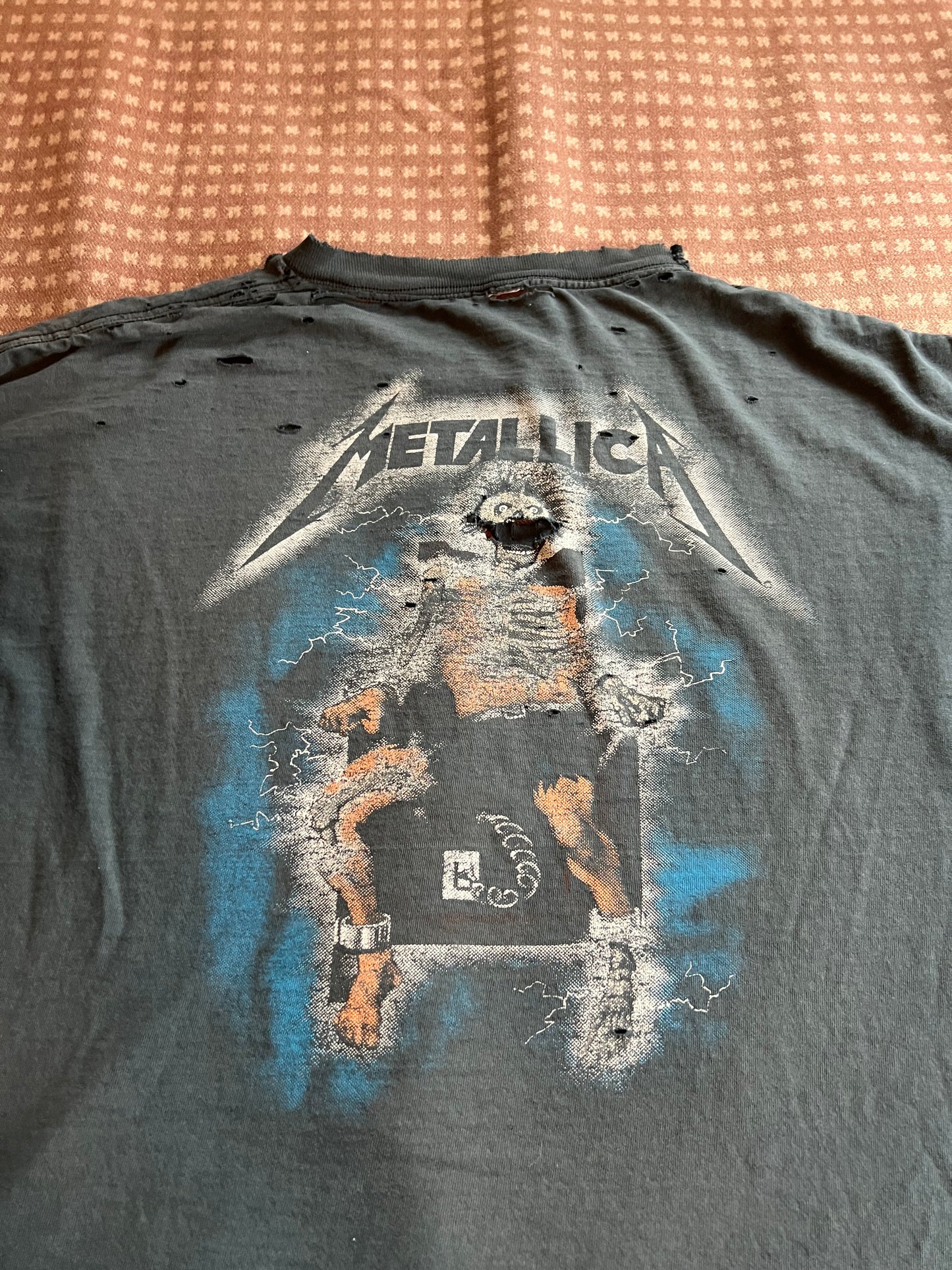 2000s Thrashed Metallica "Ride the Lighting" Shirt (XXL)