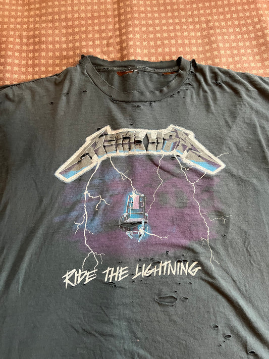 2000s Thrashed Metallica "Ride the Lighting" Shirt (XXL)