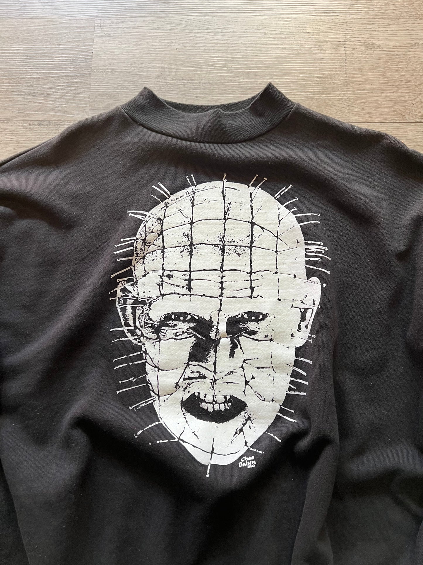 2000 Hellraiser Pinhead Glow in the dark Crewneck (XL)